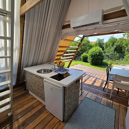 Luxusní stan Glamping Paravia