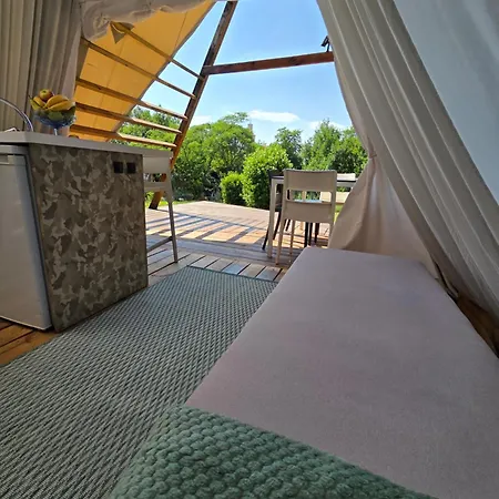 Luxusní stan Glamping Paravia